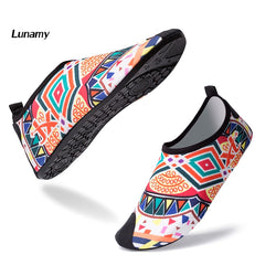 Lunamy 2018 New Light Weight Men Aqua Shoes Quick-Drying Beach Sea Sporty Slip-On Women Yoga Water Shoe For Swimming Gym Fitness - Canada Outdoors